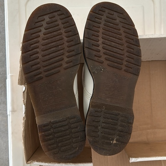 Women’s Doc Martens Boots - Picture 2 of 4